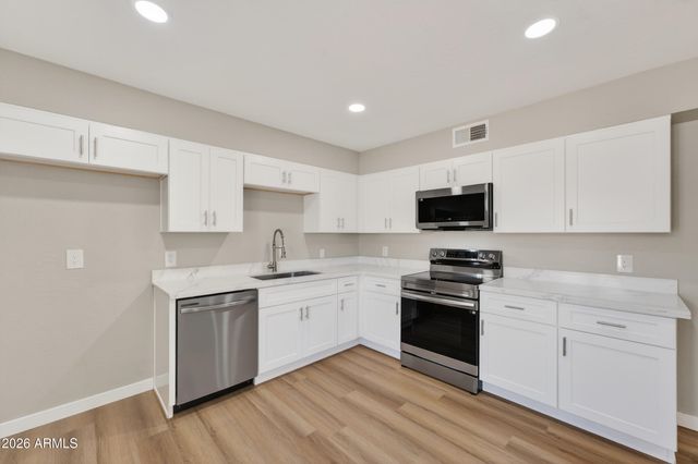 5038 N 18TH Avenue, Phoenix, AZ 85015