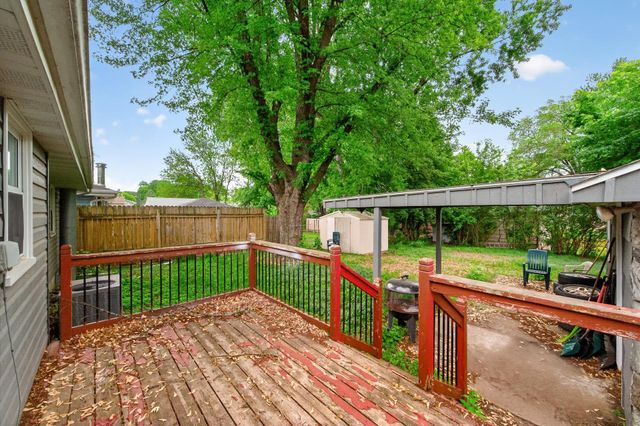 6607 46th Place N, Crystal, MN 55428