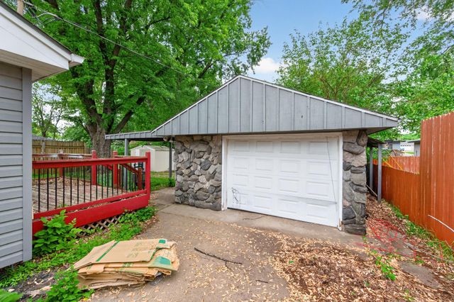 6607 46th Place N, Crystal, MN 55428