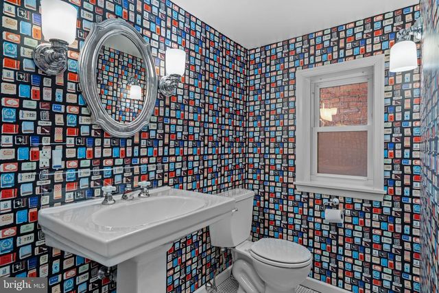 828 S 5TH ST, Philadelphia, PA 19147