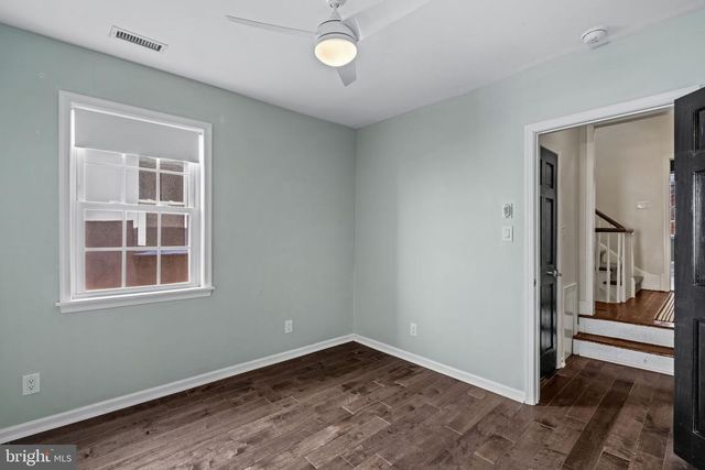 828 S 5TH ST, Philadelphia, PA 19147