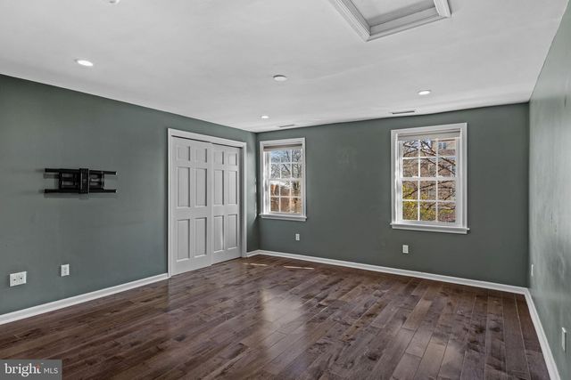 828 S 5TH ST, Philadelphia, PA 19147