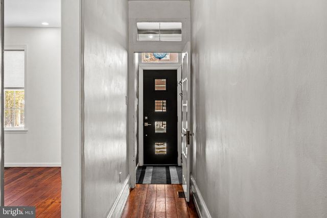 828 S 5TH ST, Philadelphia, PA 19147