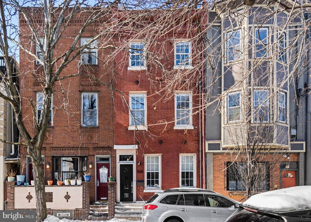 828 S 5TH ST, Philadelphia, PA 19147