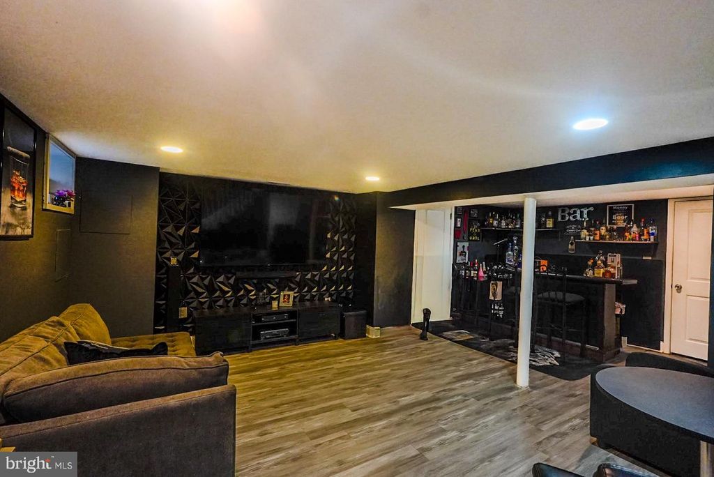 Image 12 of property listing at 3915 FLOWERTON RD, Baltimore, MD 21229