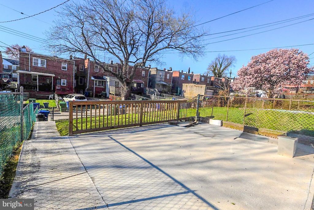 Image 14 of property listing at 3915 FLOWERTON RD, Baltimore, MD 21229