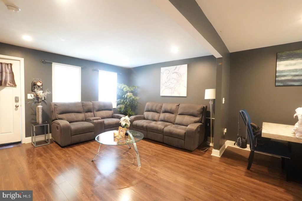 Image 6 of property listing at 3915 FLOWERTON RD, Baltimore, MD 21229