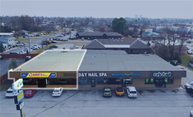 2004 W Walnut Street 101, Rogers, AR 72756