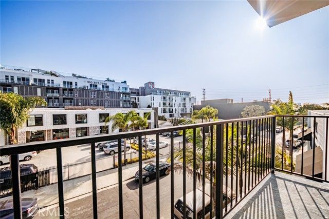 13461 Beach Avenue, Marina Del Rey, CA 90292