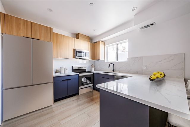 13461 Beach Avenue, Marina Del Rey, CA 90292