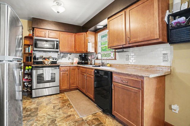 15052 N North Park Drive, Constantine Twp, MI 49042