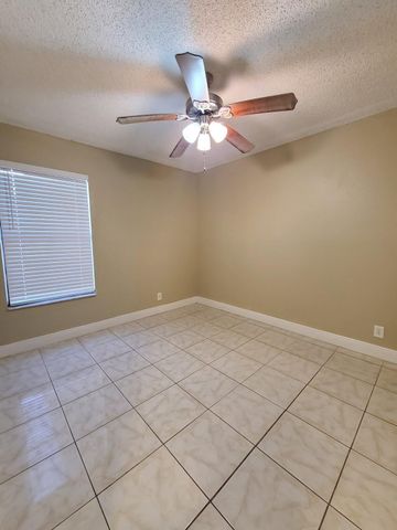1461 Windorah Way G, West Palm Beach, FL 33411