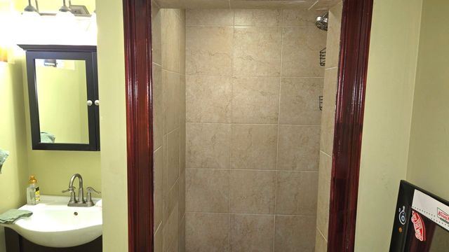 3352 W 84th Street, Chicago, IL 60652