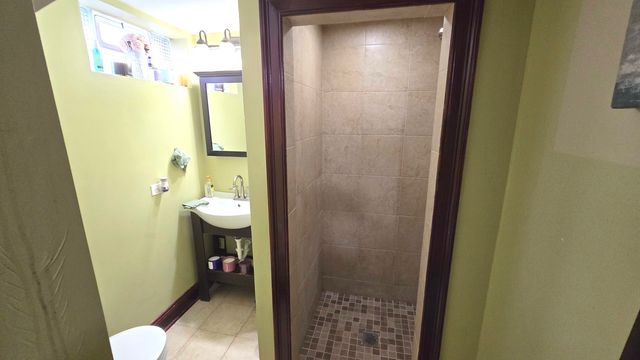 3352 W 84th Street, Chicago, IL 60652