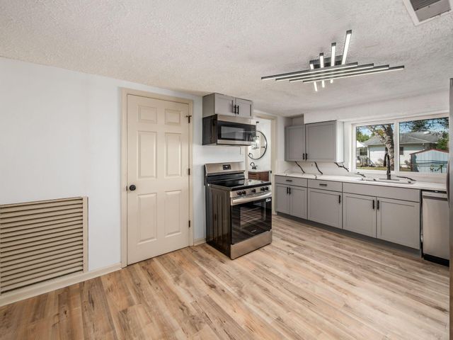 963 Erickson Avenue, Columbus, OH 43227