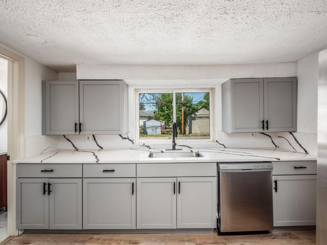 963 Erickson Avenue, Columbus, OH 43227