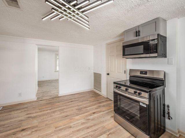 963 Erickson Avenue, Columbus, OH 43227