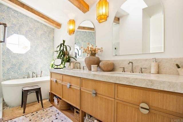 381 Via Almansa, Encinitas, CA 92024