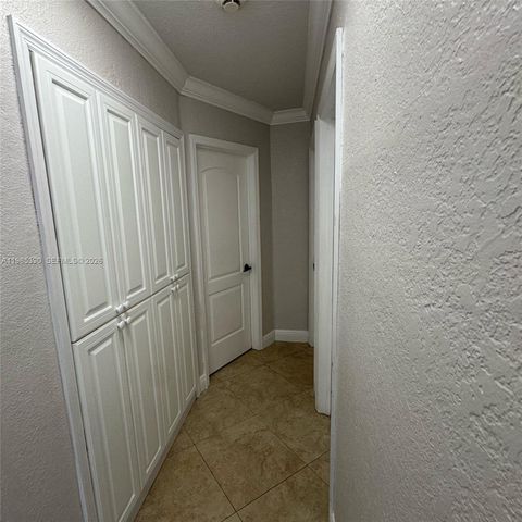 4261 SW 22nd St 0, Fort Lauderdale, FL 33317