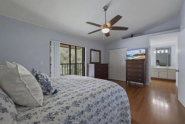 9014 Vineyard Lake Drive, Plantation, FL 33324