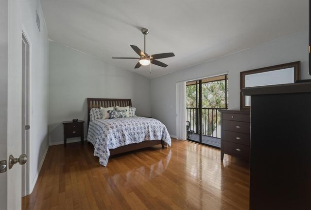 9014 Vineyard Lake Drive, Plantation, FL 33324