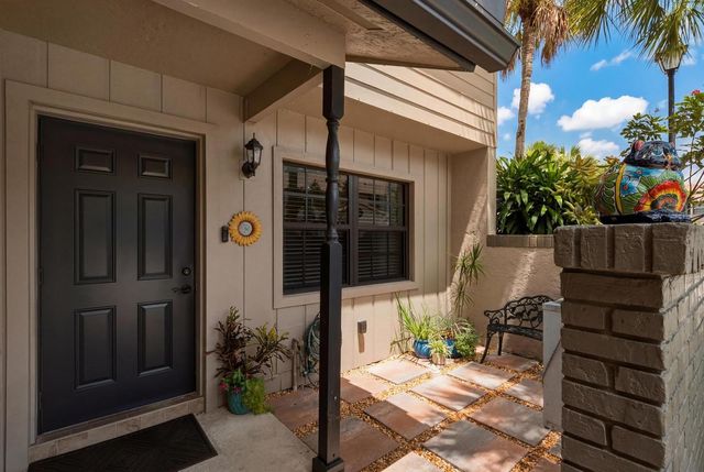 9014 Vineyard Lake Drive, Plantation, FL 33324