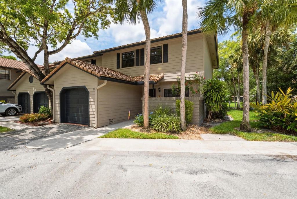9014 Vineyard Lake Drive, Plantation, FL 33324