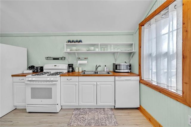 1250 Sutton Road, Talking Rock, GA 30175