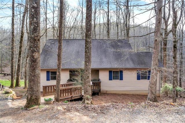 1250 Sutton Road, Talking Rock, GA 30175