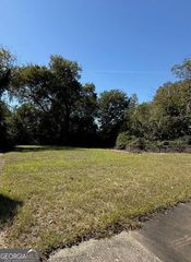 1088 Elm Street, Macon, GA 31201