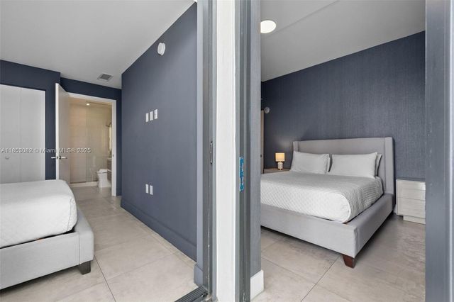 239 SW 9th St 2303, Miami, FL 33130