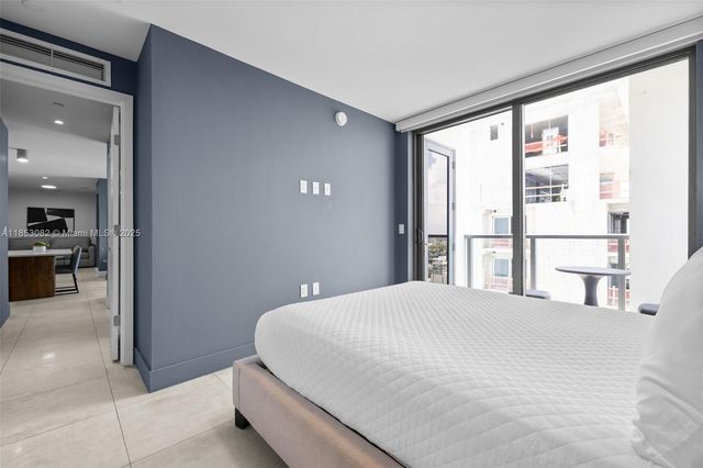 239 SW 9th St 2303, Miami, FL 33130