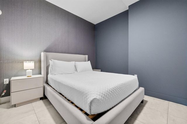 239 SW 9th St 2303, Miami, FL 33130