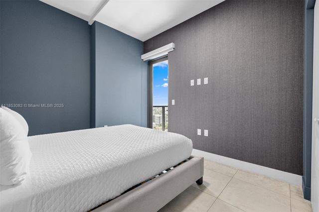 239 SW 9th St 2303, Miami, FL 33130