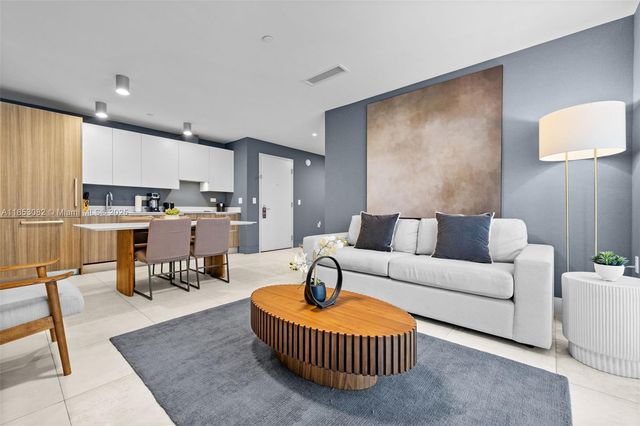 239 SW 9th St 2303, Miami, FL 33130