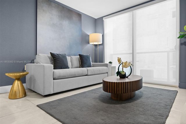 239 SW 9th St 2303, Miami, FL 33130