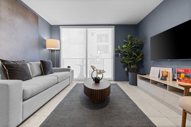 239 SW 9th St 2303, Miami, FL 33130