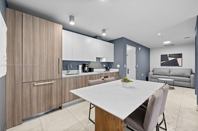 239 SW 9th St 2303, Miami, FL 33130