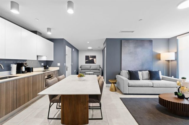 239 SW 9th St 2303, Miami, FL 33130