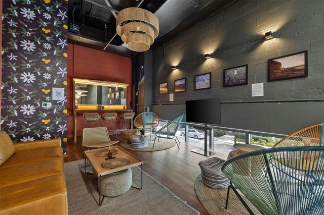 239 SW 9th St 2303, Miami, FL 33130