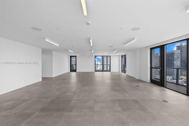 239 SW 9th St 2303, Miami, FL 33130