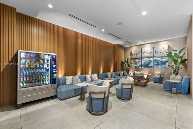 239 SW 9th St 2303, Miami, FL 33130