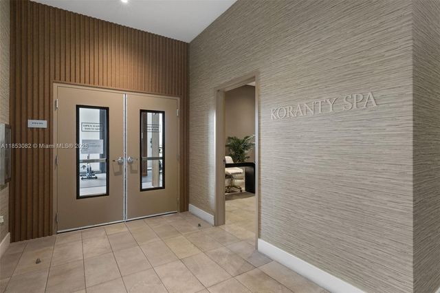 239 SW 9th St 2303, Miami, FL 33130