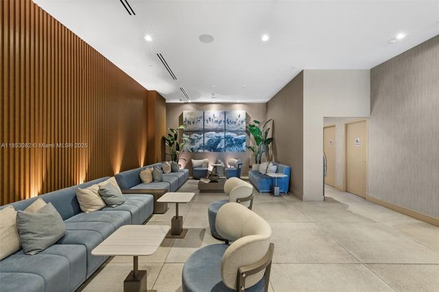 239 SW 9th St 2303, Miami, FL 33130