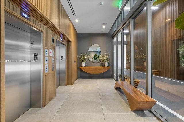 239 SW 9th St 2303, Miami, FL 33130