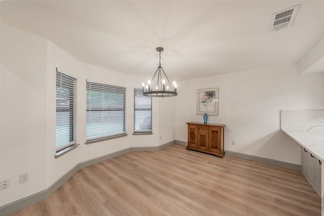 6514 Aires Drive, Arlington, TX 76001