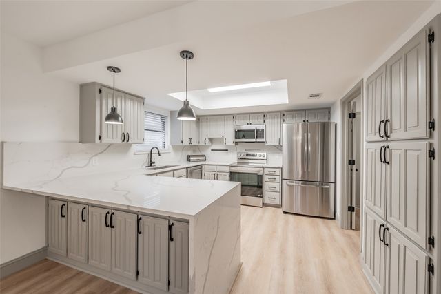 6514 Aires Drive, Arlington, TX 76001