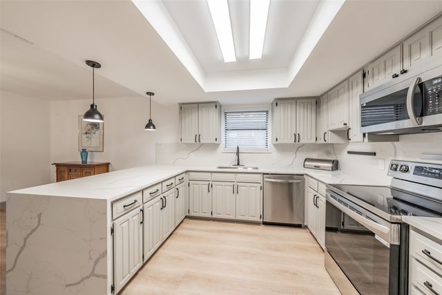 6514 Aires Drive, Arlington, TX 76001