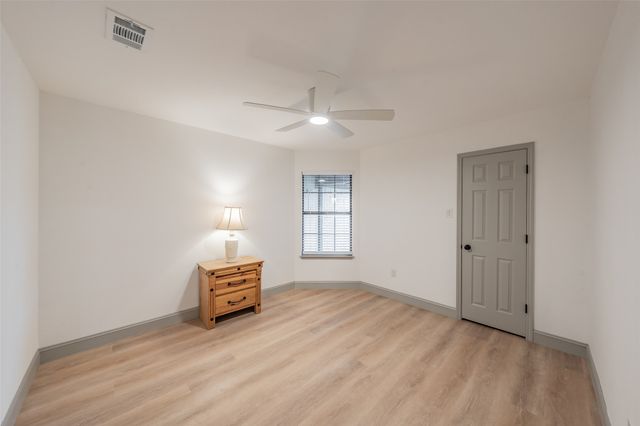 6514 Aires Drive, Arlington, TX 76001