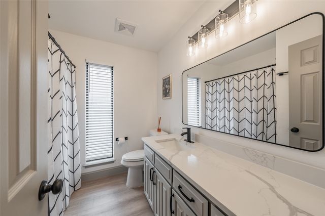 6514 Aires Drive, Arlington, TX 76001